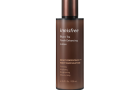 innisfree - Black Tea Youth Enhancing Lotion - 120ml
