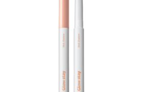 The Saem - Glow Stay Stick Ombre à paupières - 1.1g - BE02 Hazy Rose The Saem - Glow Stay Stick Ombre à paupières - 1.1g - BE02 Hazy Rose