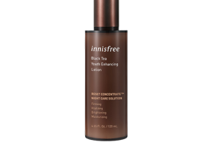 innisfree - Black Tea Youth Enhancing Lotion - 120ml innisfree - Black Tea Youth Enhancing Lotion - 120ml