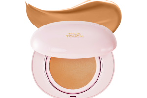 Milk Touch - Coussin éclat laiteux Skin Fit toute la journée SPF 50+ PA++++ - 15g - 27N Chai